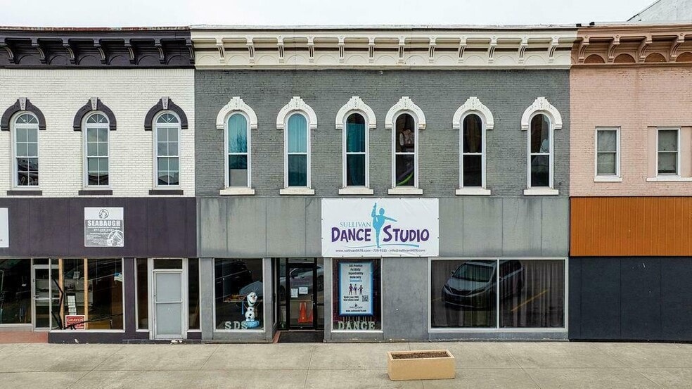Primary Photo Of 11 E Jefferson St, Sullivan General Retail For Sale