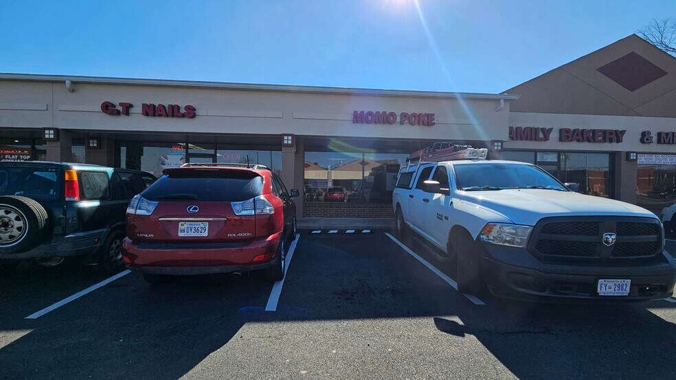 More Photos Of 8723 Richmond Hwy, Alexandria Unknown For Lease
