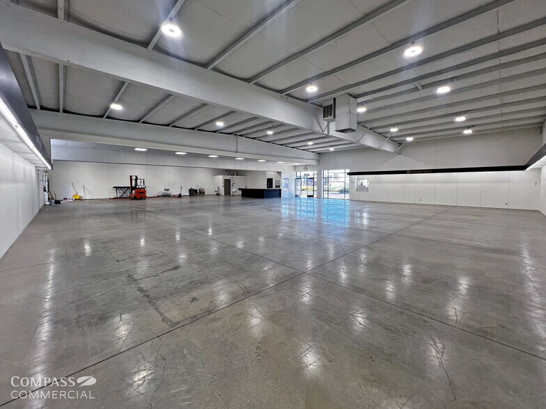 More Photos Of 63011 N Highway 97, Bend General Retail For Lease