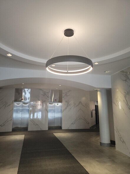 More Photos Of 1500 Rue Royale, Trois-Rivières Office For Lease