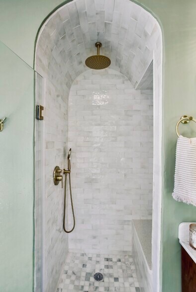 More Photos Of 301 Avenue I, Valley Mills Specialty For Sale