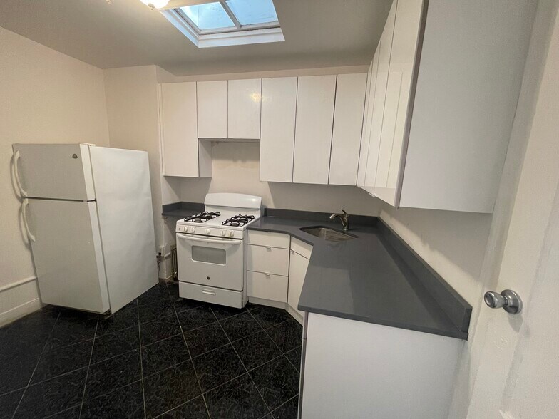 More Photos Of 182-28 & 182-30 Hillside Ave, Jamaica Storefront Retail Residential For Sale