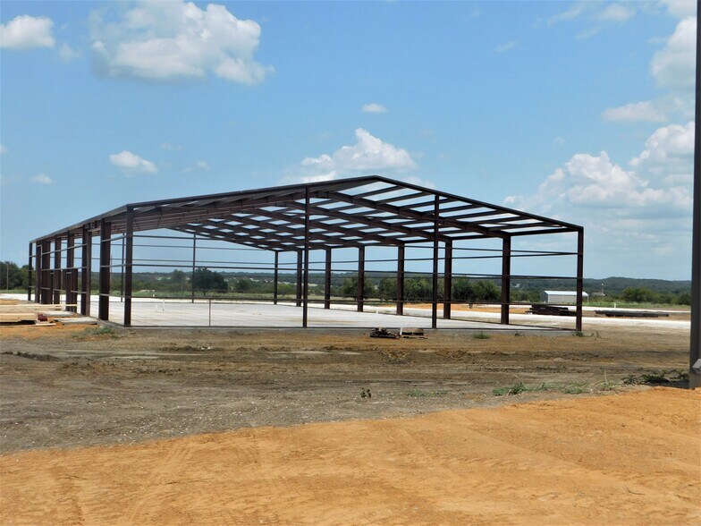 More Photos Of Fm 1417, Denison Warehouse For Lease
