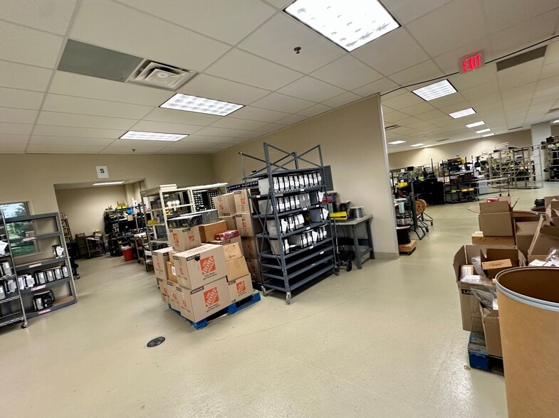 More Photos Of 14450 Getz Rd, Noblesville Medical For Sale