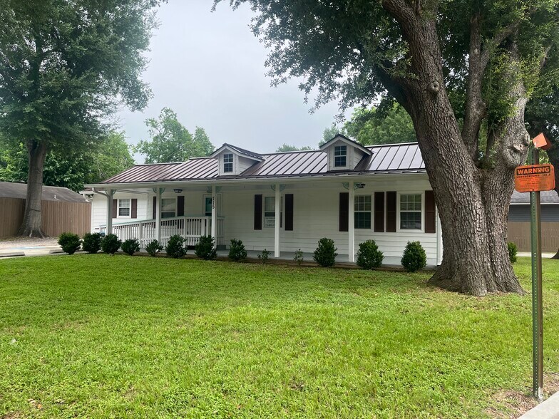 Primary Photo Of 715 Kane St, Tomball Office Residential For Lease
