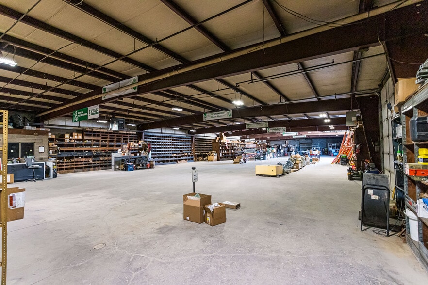 More Photos Of 450 Downes Ter, Louisville Warehouse For Sale