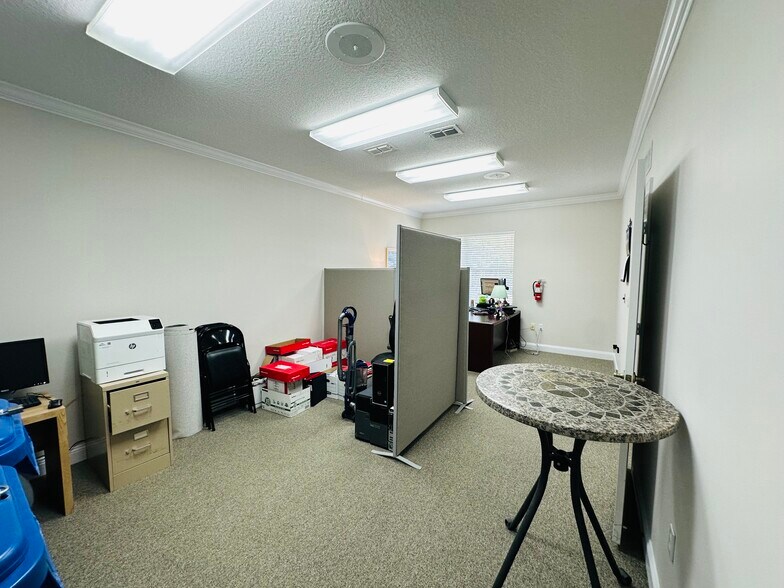 More Photos Of 6817 Southpoint Pky, Jacksonville Office For Sale