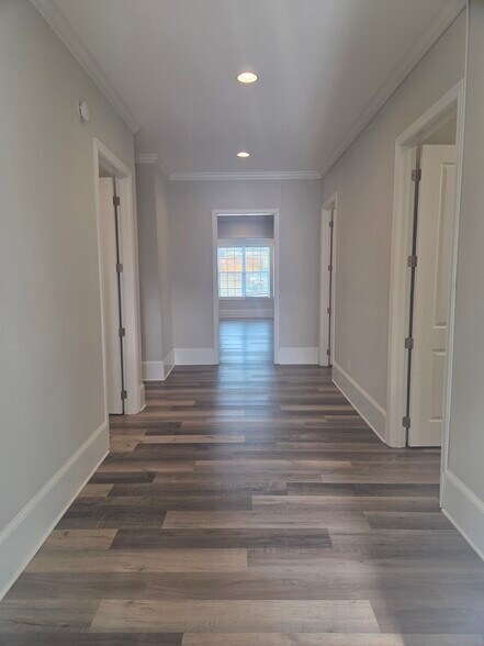 More Photos Of 4300 Westbrook Building B, Suwanee Medical For Lease