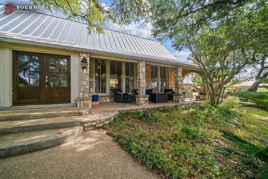 More Photos Of 137 Old San Antonio Rd, Boerne Apartments For Sale