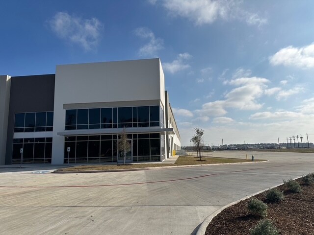 More Photos Of 1823 Haden Rd, Houston Unknown For Lease