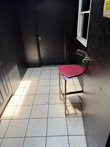 More Photos Of 1919 9th St NW, Washington Storefront For Sale