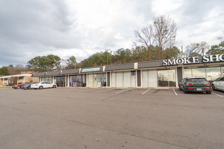 More Photos Of 409-453 Huffman Rd, Birmingham Unknown For Lease