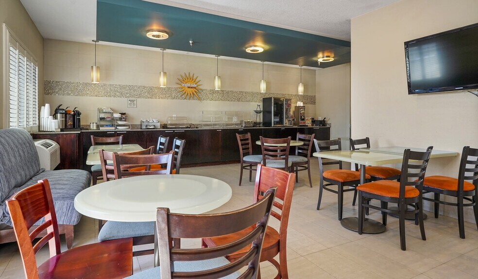 More Photos Of 9041 Brighton Rd, Henderson Hotel For Sale