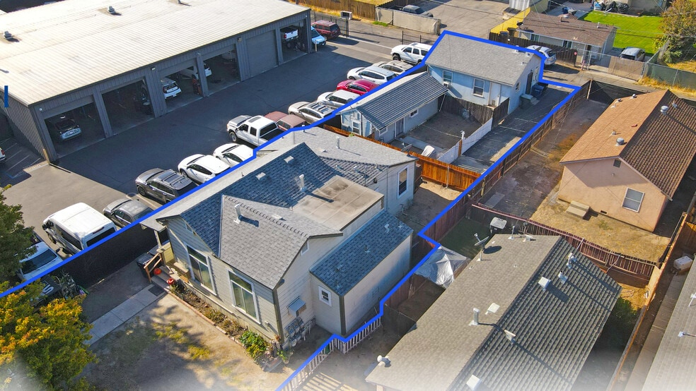 Primary Photo Of 421 14th St, Modesto Apartments For Sale