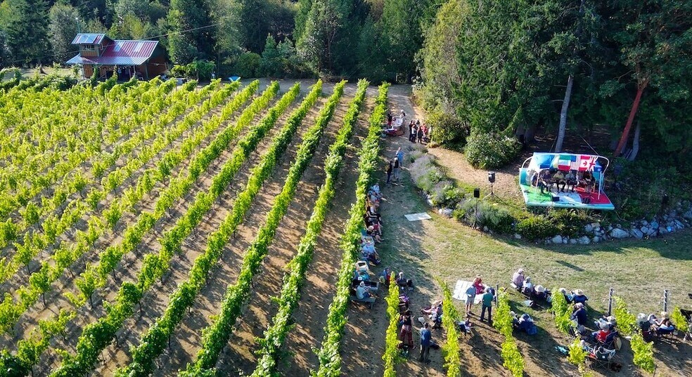 More Photos Of 1673 Woodland Dr, Port Townsend Winery Vineyard For Sale