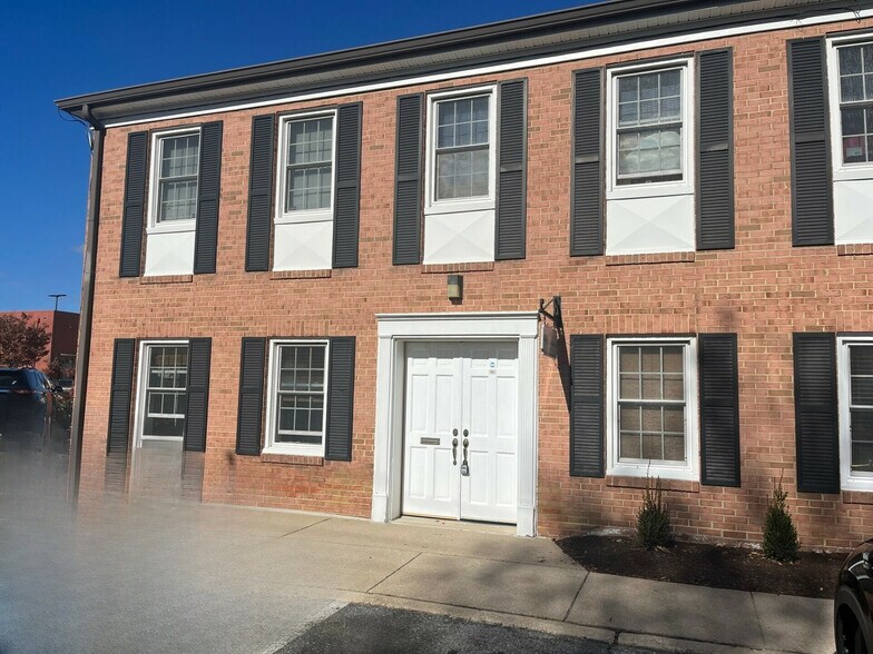 More Photos Of 3231-3233 Superior Ln, Bowie Medical For Sale
