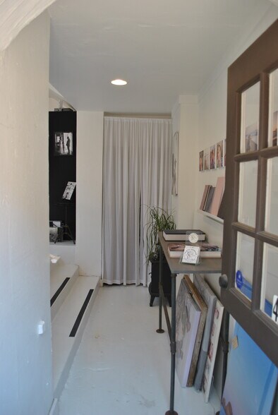 More Photos Of 451-461 E Main St, Ventura Storefront For Lease