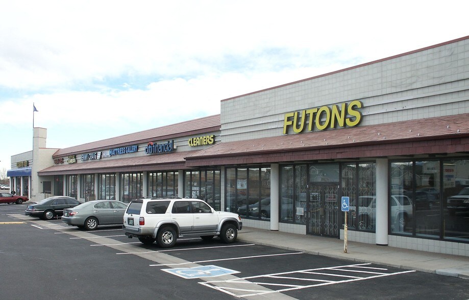 More Photos Of 650-660 S Wadsworth Blvd, Lakewood General Retail For Lease