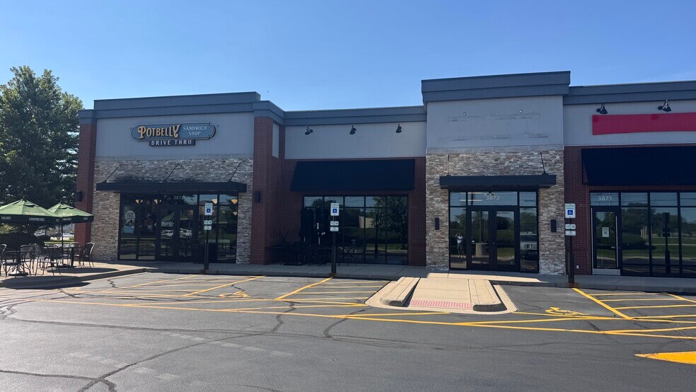 More Photos Of 3817-3843 E Main St, Saint Charles Unknown For Lease