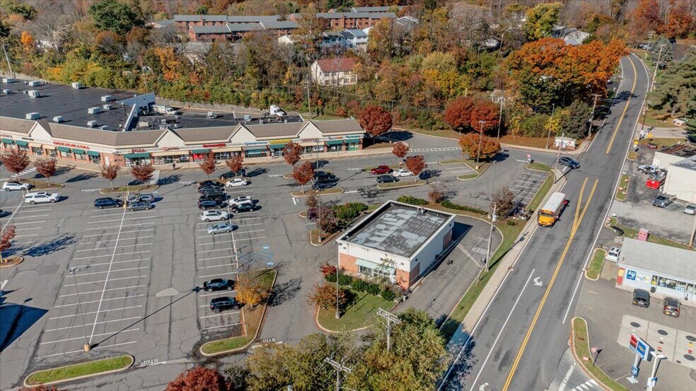 More Photos Of 374 Windsor Hwy, Vails Gate Unknown For Lease