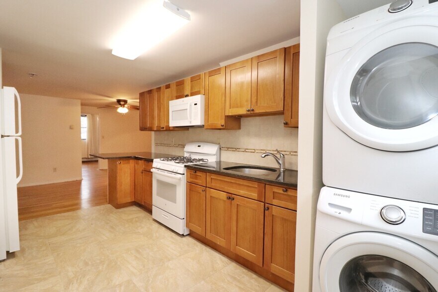 More Photos Of 318 5th St, Jersey City Apartments For Sale