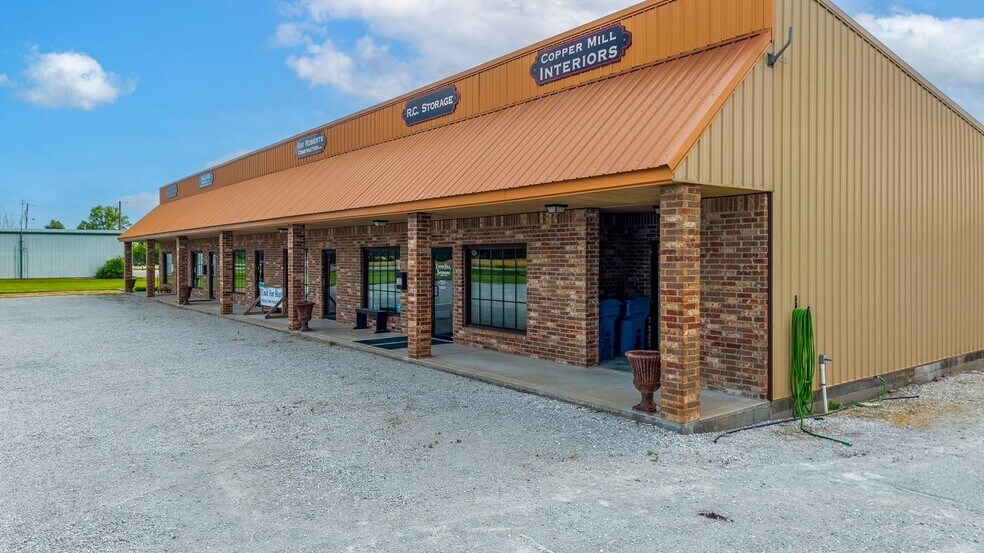 More Photos Of 19095 S 125 Hwy, Fairland General Retail For Sale