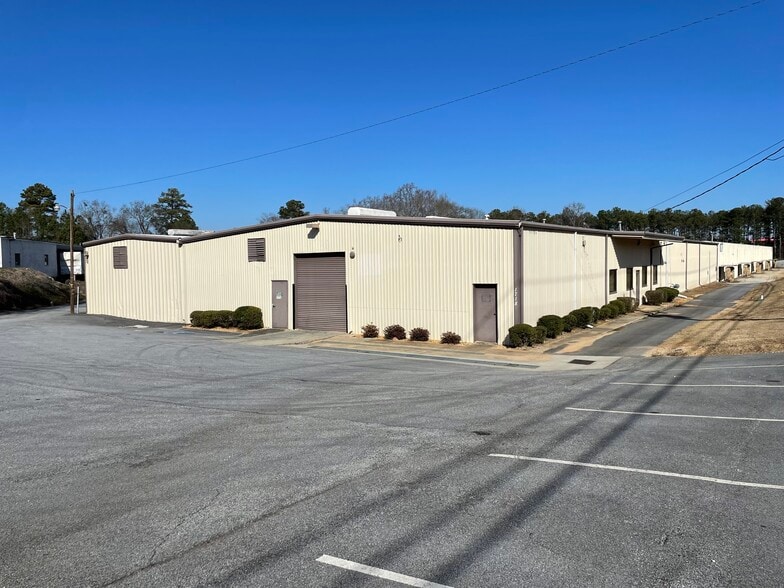 More Photos Of 1718 Highway 138 NE, Conyers Unknown For Lease