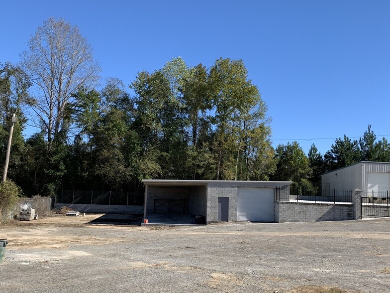 More Photos Of 109 Eason Rd, Dallas Warehouse For Lease