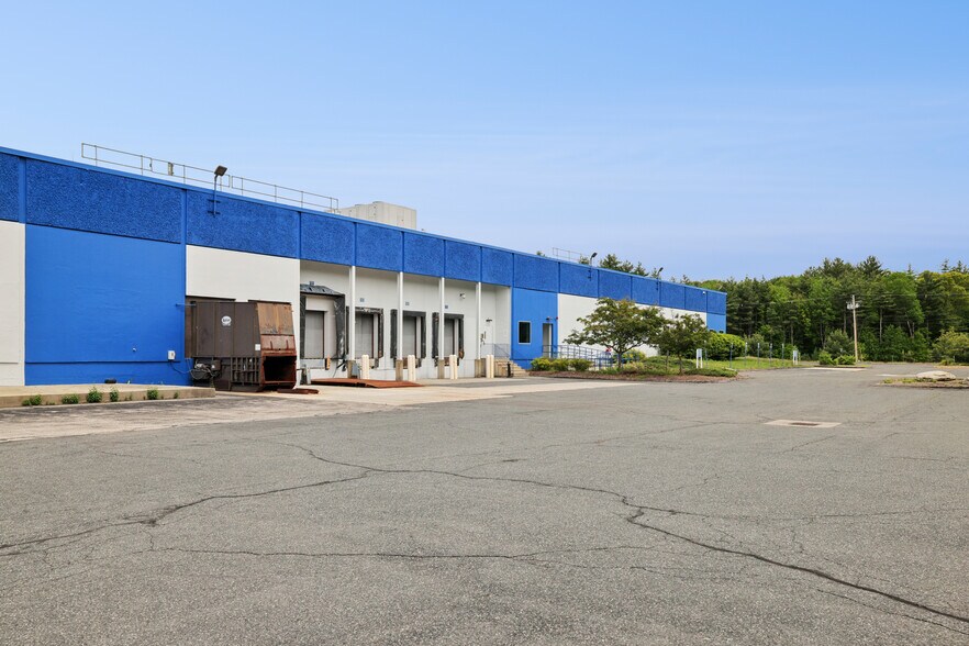 More Photos Of 32 Coslin Dr, Southborough Research And Development For Lease