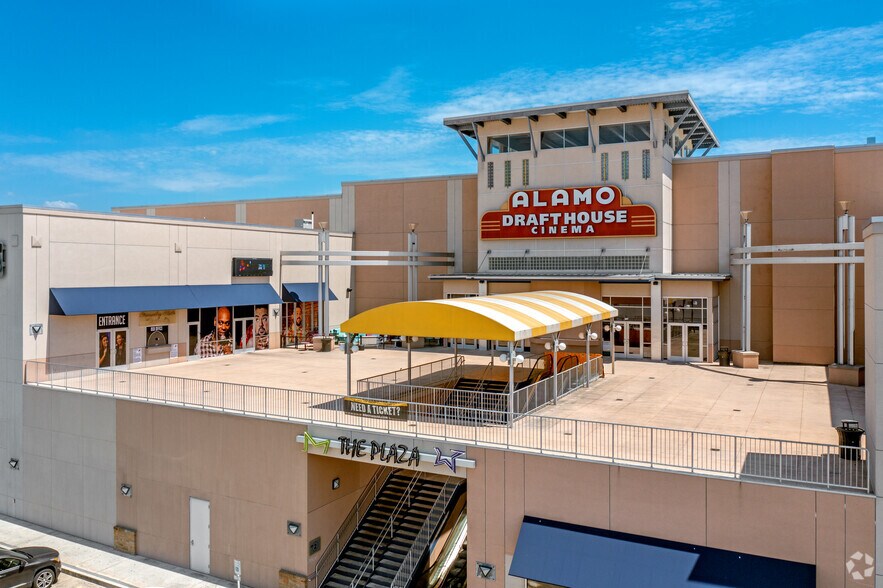 More Photos Of NW Loop 410 @ Blanco Rd, San Antonio Unknown For Lease