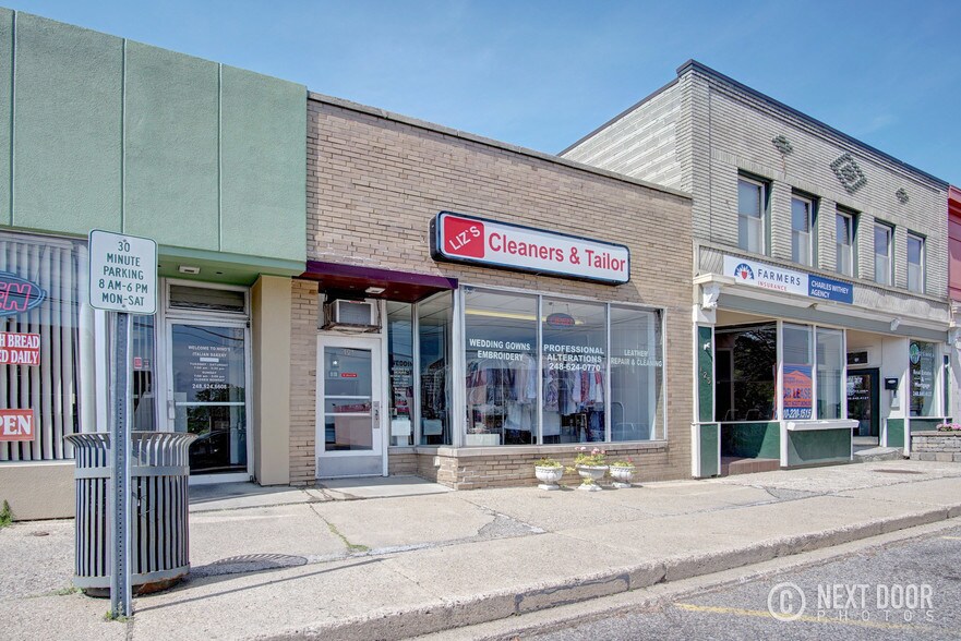 More Photos Of 121 E Walled Lake Dr, Walled Lake Storefront Retail Office For Sale
