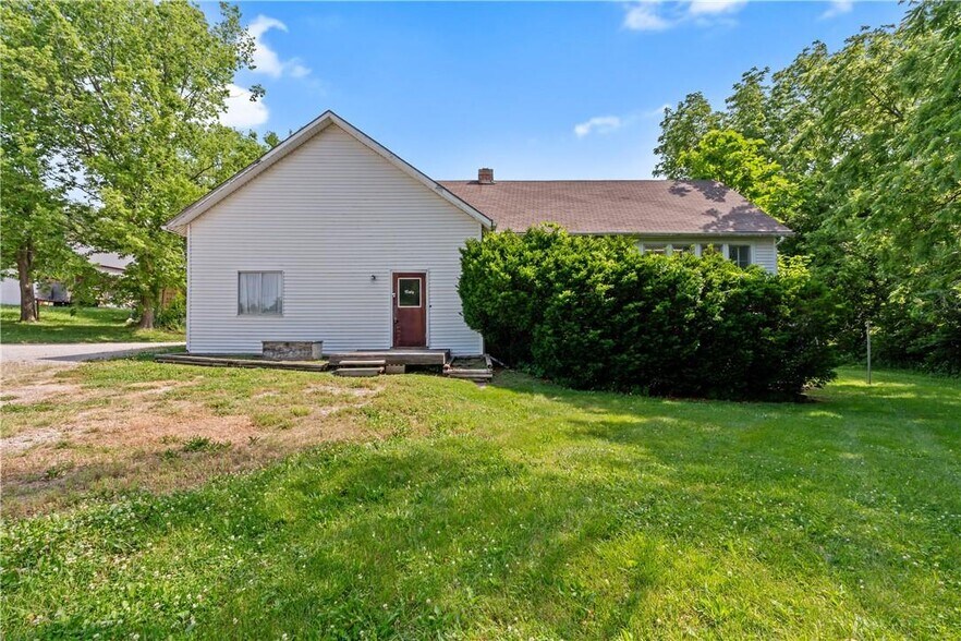 Primary Photo Of 505 MO-273 Highway, Tracy Freestanding For Sale