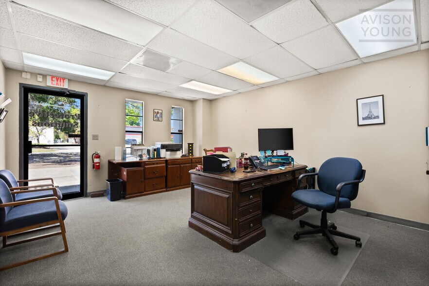 More Photos Of 175 Semoran Commerce Pl, Apopka Light Distribution For Sale