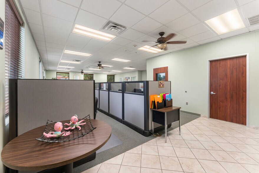 More Photos Of 1125 Cypress Station Dr, Houston Medical For Sale