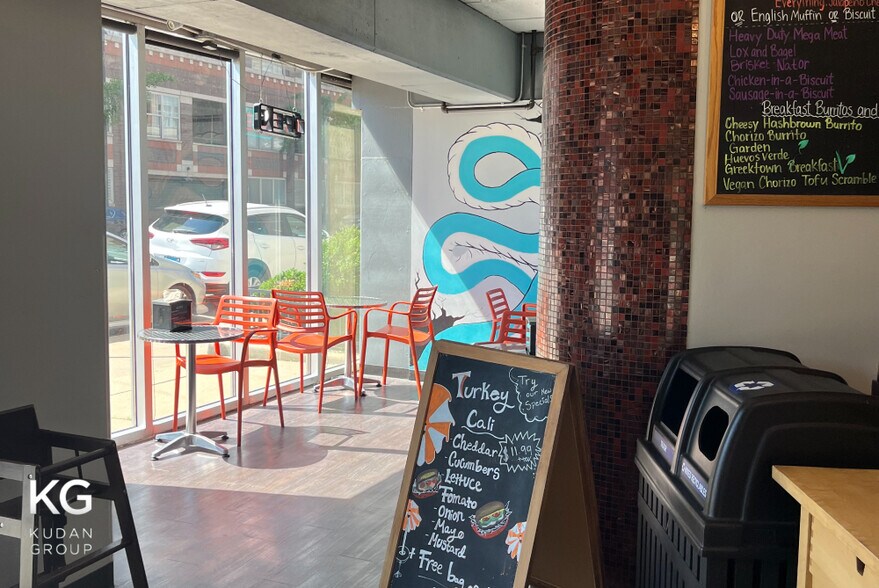 More Photos Of 111 S Morgan St, Chicago Apartments For Lease