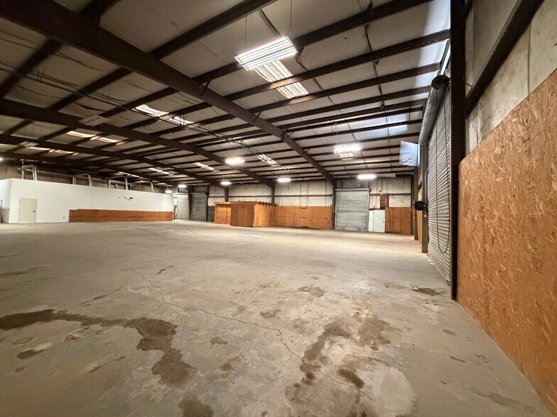 More Photos Of 2367 Rockaway Industrial Blvd, Conyers Industrial For Lease