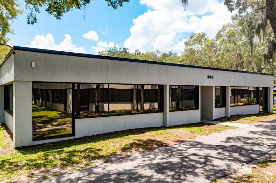 More Photos Of 7402 N 56th, Tampa Unknown For Lease