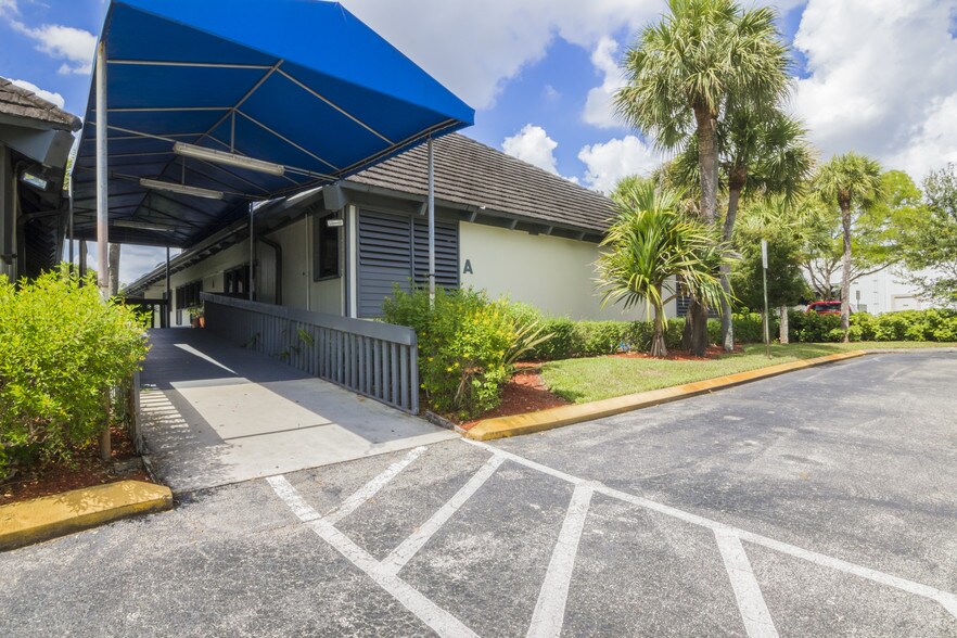 More Photos Of 8200 W Sunrise Blvd, Plantation Office For Sale