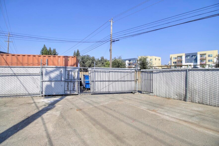 More Photos Of 2265 Sunrise Blvd, Gold River Auto Repair For Lease