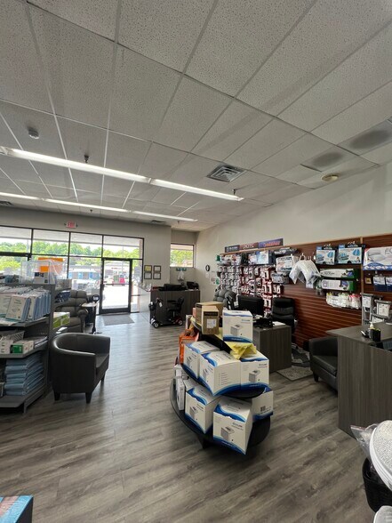 More Photos Of 721 Highway 321 N, Lenoir City General Retail For Sale