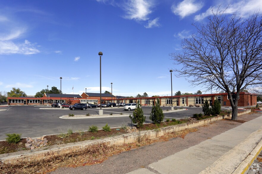 More Photos Of 2727 N Cascade Ave, Colorado Springs General Retail For Lease