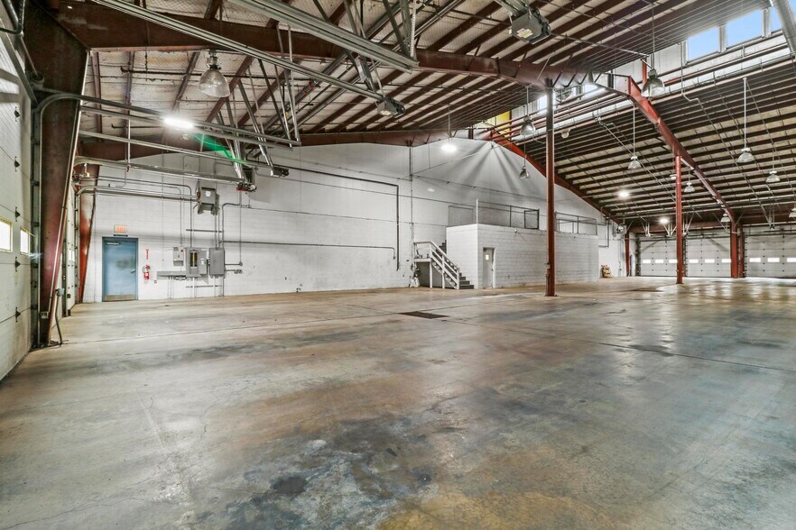 More Photos Of 315 Northampton St, Kingston Industrial For Sale