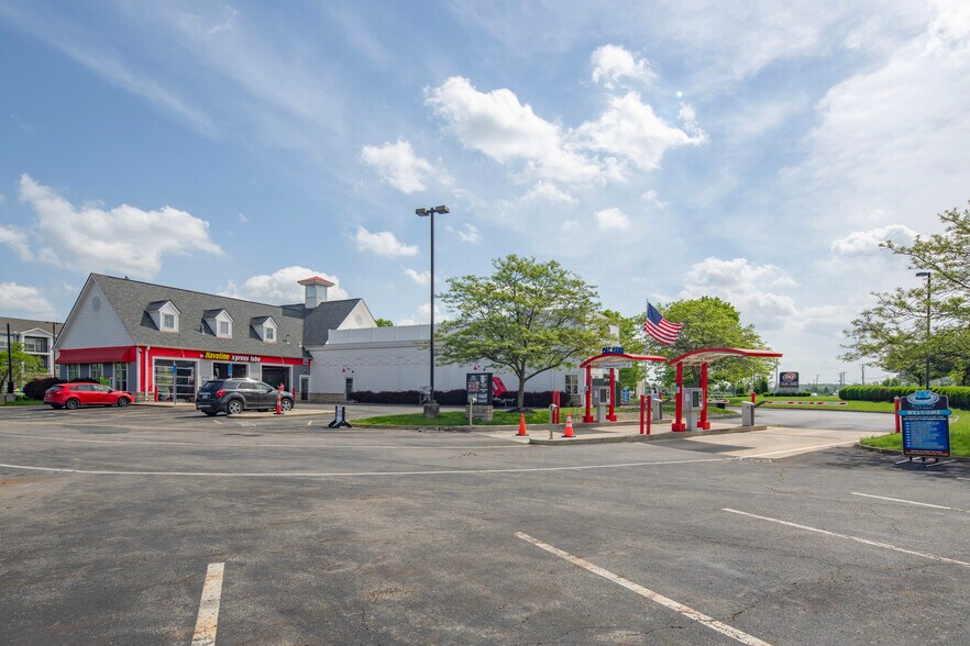 Primary Photo Of 8888 Moreland St, Powell Carwash For Sale