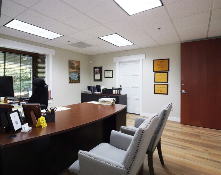 More Photos Of 25550 Hawthorne Blvd, Torrance Medical For Sale