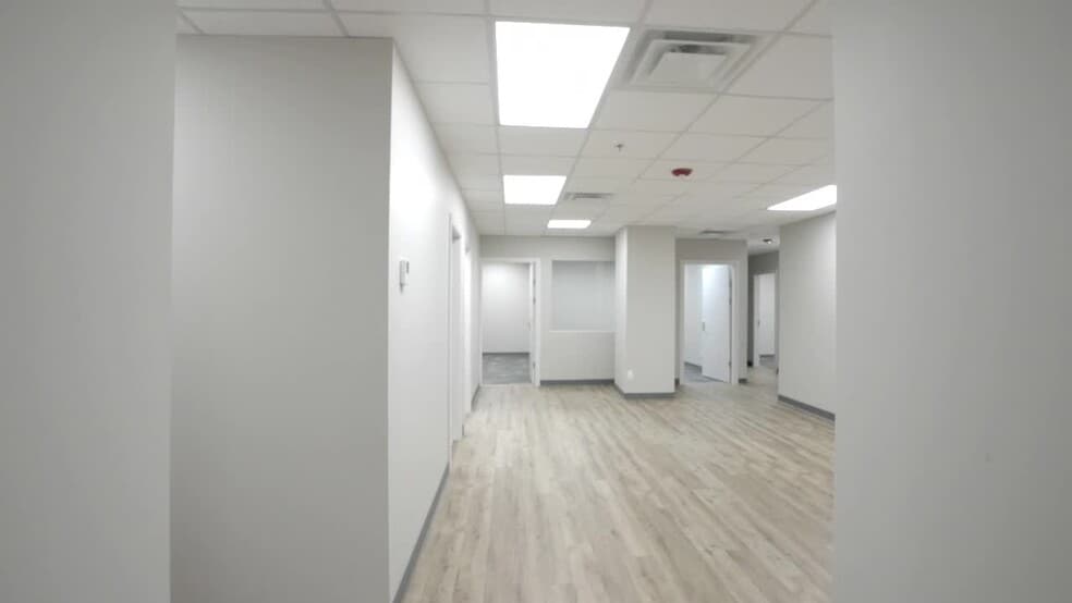 More Photos Of 9950 Lawrence Ave, Schiller Park Unknown For Lease