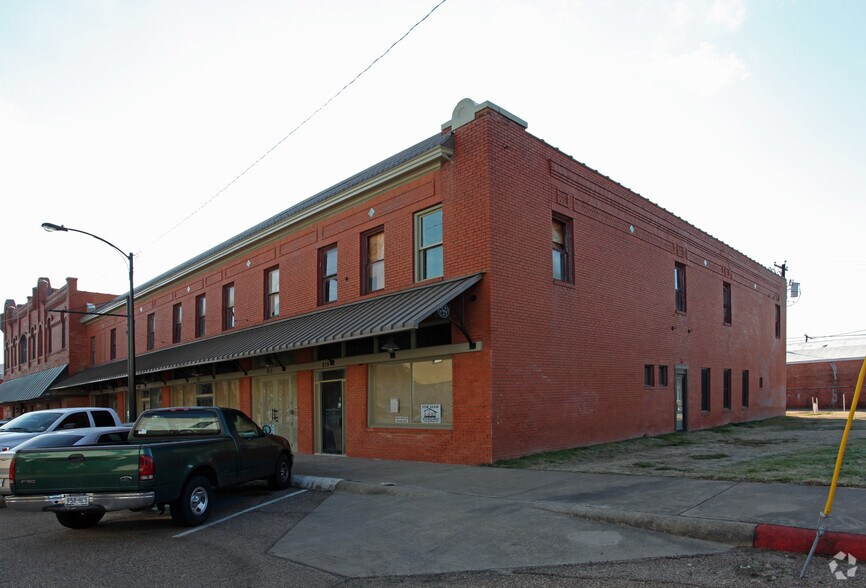 More Photos Of 201-215 W Mulberry St, Kaufman Storefront Retail Office For Lease