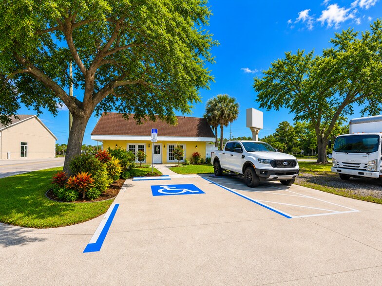 More Photos Of 305 N US Highway 1, Ormond Beach Auto Dealership For Sale