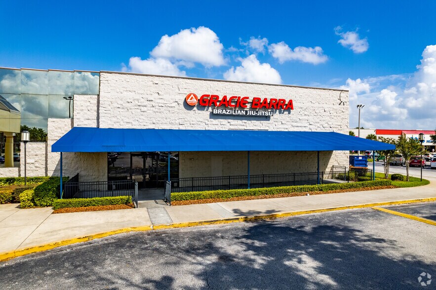 More Photos Of 3831-4081 W Vine St, Kissimmee Department Store For Lease