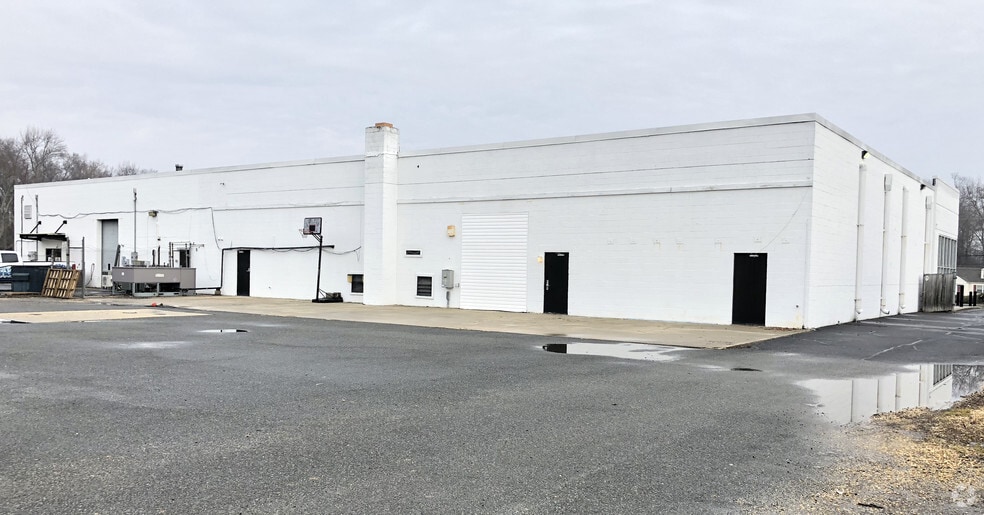 More Photos Of 7627 Leonardtown Rd, Hughesville Storefront Retail Office For Lease