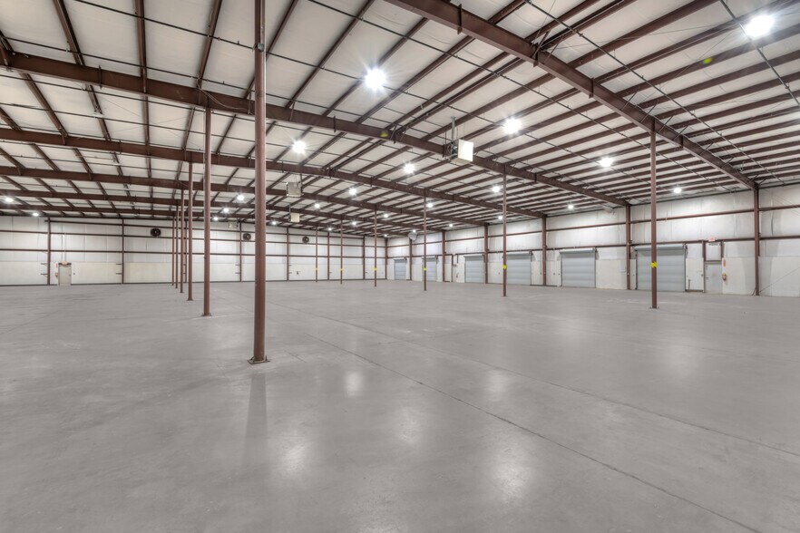 More Photos Of 1 Andrew Dr, Stockbridge Distribution For Lease